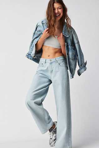 Free People wideleg jeans. I'm all aflutter to scavenge something to make a  pair like this!