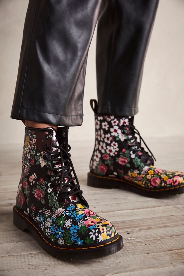 Dr. Martens 1460 Pascal Floral Boots