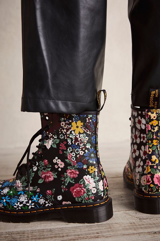 Dr martens hot sale pascal floral