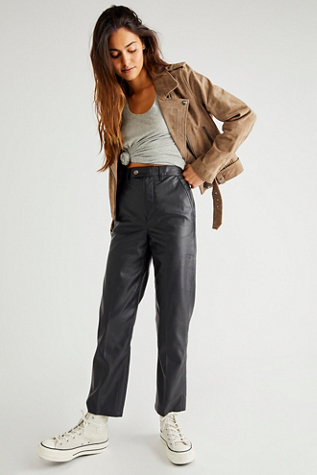 Descubrir 40+ imagen levi’s math club vegan leather trousers