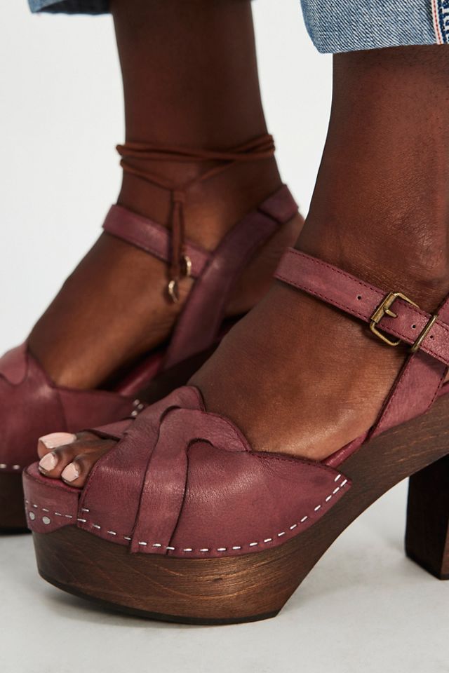 Orion Woven Clogs #1
