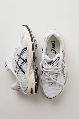 ASICS GEL-CUMULUS 16 SSCB アイボリー 25cm GEL-CUMULUS 16 SSCB | Unisex | Ivory/Black | Sportstyle