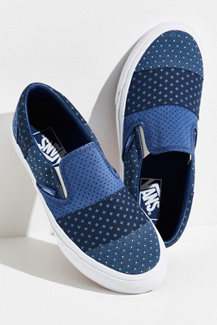 Skuldre på skuldrene Løb værdig Vans Tie Print Patchwork Slip-on Sneaker In Blue | ModeSens