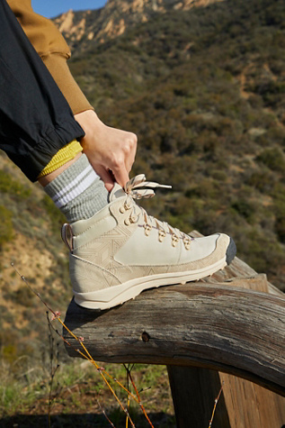oaklyn hiker sneakers