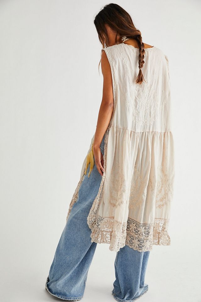 chinese dress ladies SERAPHINA DRESS IN CREAM WHITE | CULT MIA main image 1