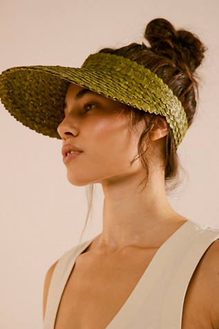 The Cove - Straw Bucket Hat in Natural