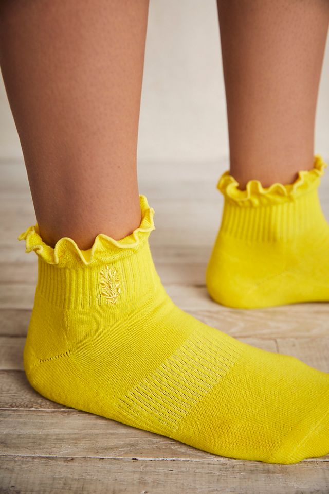 Movement Classic Ruffle Socks #1