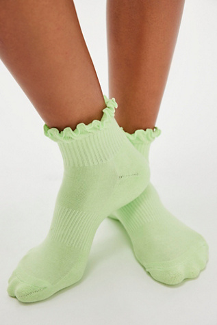 Movement Classic Ruffle Socks