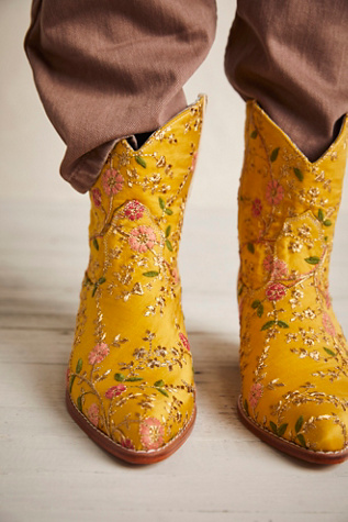 eloise 85 suede ankle boots