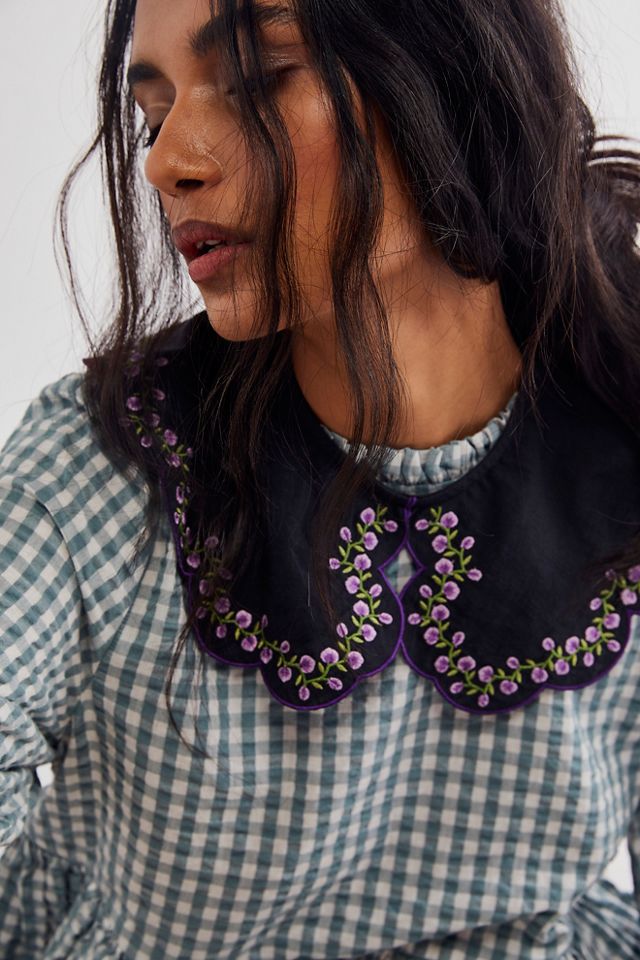 Daphne Embroidered Collar