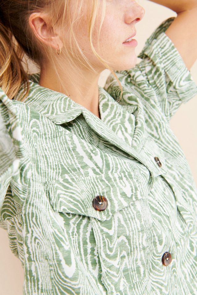 C/MEO newest Collective Right There Duck Egg Button Down Blouse