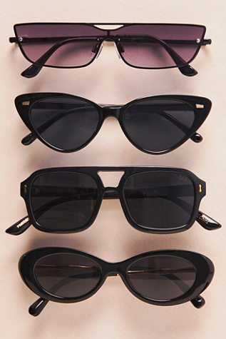 Женские солнцезащитные очки Free People Royal Polarized Aviator Sunglasses, цвет: Чёрный / Дымчатый — фото 3