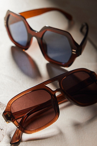 Royal Polarized Aviator Sunglasses by Free People in Tan