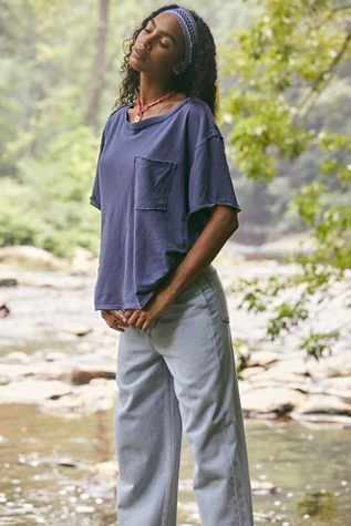 essential oversized pocket tee