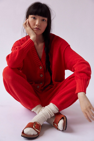 Staple Slouch Socks product page