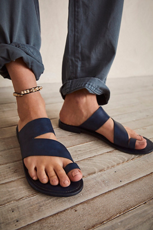 Abilene Toe Loop Sandals by Free People in Blue, Size: EU 37.5