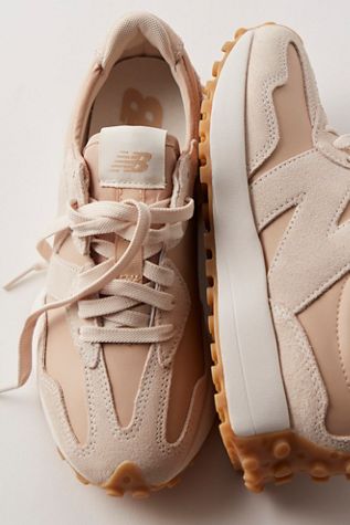 327 Sneakers