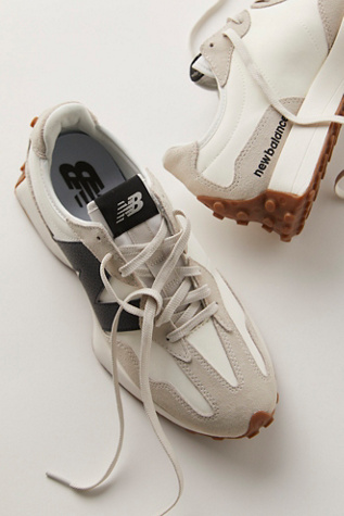 New Balance 327 Sneakers