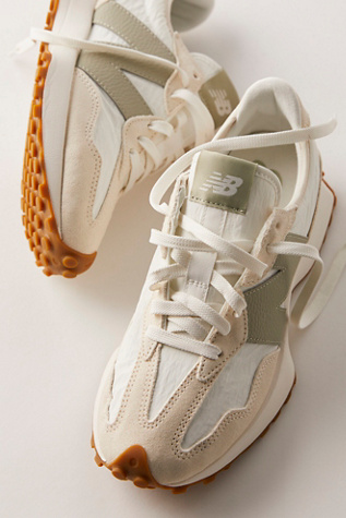 327 Sneakers