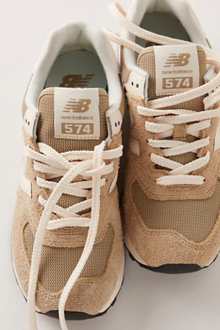574 Sneakers product page