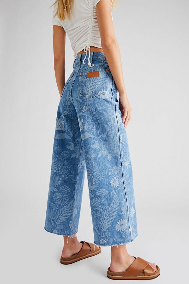 Wrangler World Wide Crop 662 Jeans | Free People