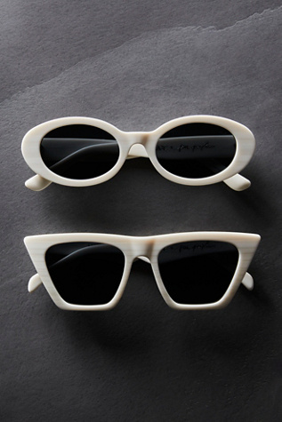 thumbnail image 2 of Oversized Cat Eye Designer Sunglasses – Polarized Anti-Glare UV400 – Multi-Color Lens 2 of 4