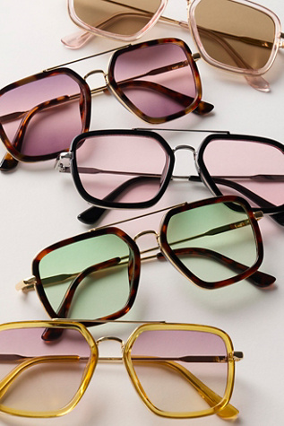 Женские солнцезащитные очки Free People Luna Classic Tinted Aviator Sunglasses, цвет: Чёрный — фото 5