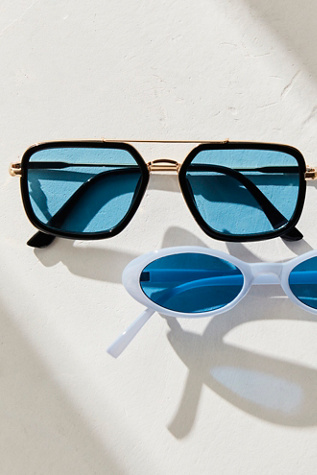 Luna Classic Aviator Sunglasses product page