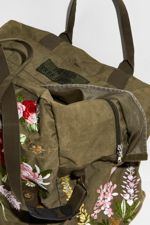 Sac aviateur brodé The Falls x Free People en édition limitée #2