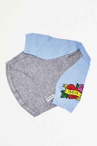 MODERNBEAST Mom Tattoo Tee
