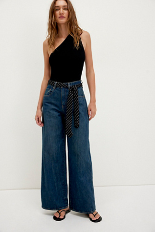 CRVY Gia Wide-Leg Jeans by We The Free at Free People in Dark Wash, Size: 27