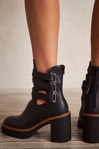 classic mini boot 2 ugg