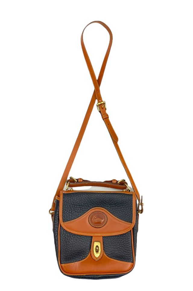 Identifying Characteristics of Dooney & Bourke All-Weather Handbags