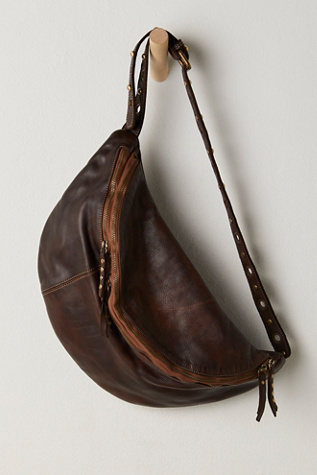 Bolsa Nova Bella Sling Bag At Free People In Chocolate