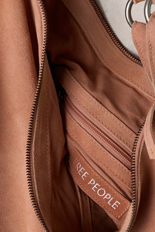 Женская сумка Free People Roma Suede, цвет: Абрикосовый — фото 4