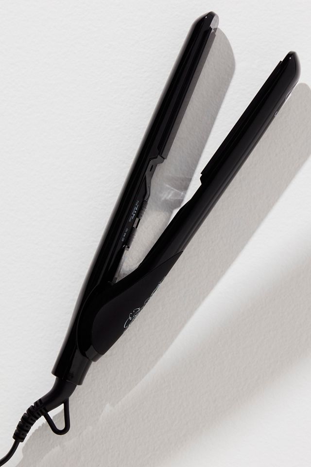 Bombshell Straight Iron #1
