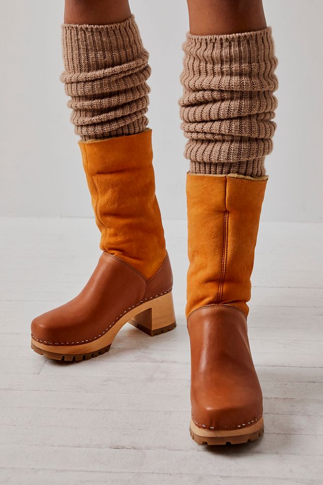 Shearling lined hot sale clog boots