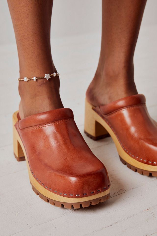 Free people sales clog heels