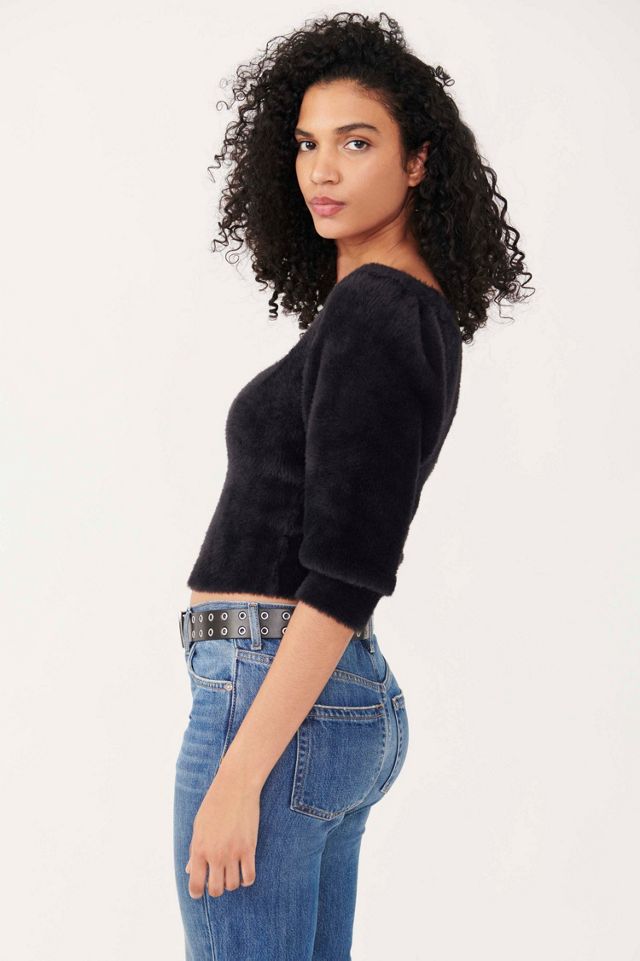 Fluffy sweater free clearance people