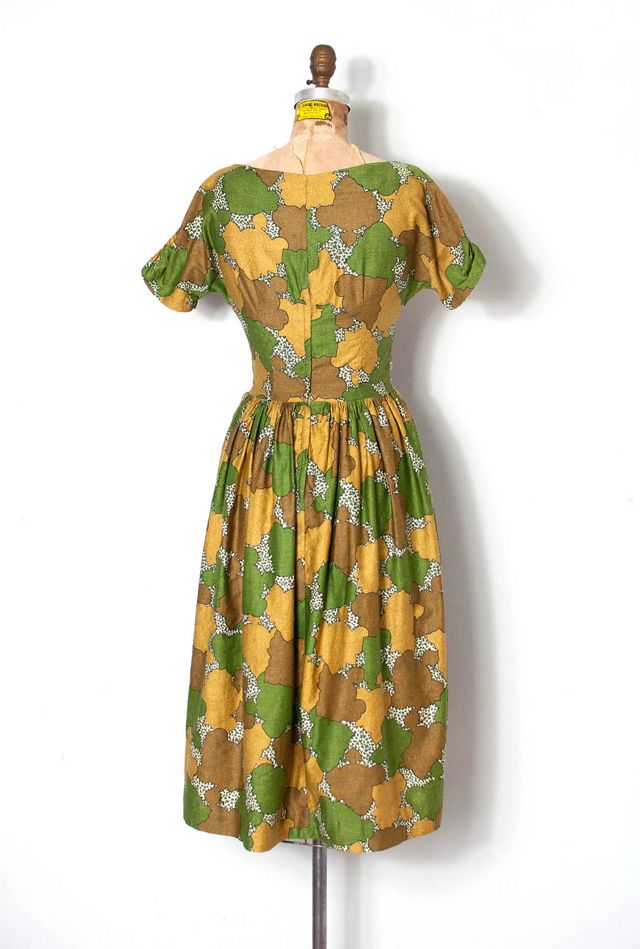 Vintage 1950s Floral Leaf Print Cotton Dress Selected by SwaneeGRACE #3