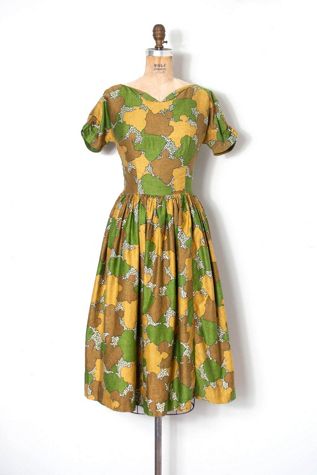 Vintage 1950s Floral Leaf Print Cotton Dress Selected by SwaneeGRACE