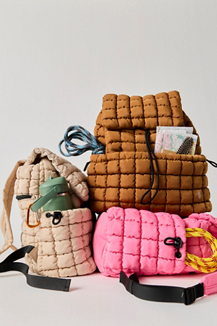 Quilted Hiker Pack par FP Movement en Toffee, pour femme chez Free People