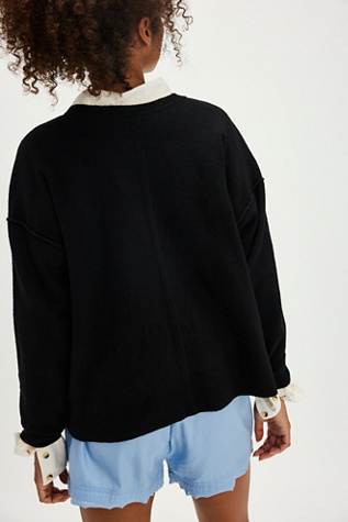 Luna Pullover product page