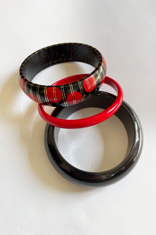 Red deals black bangles