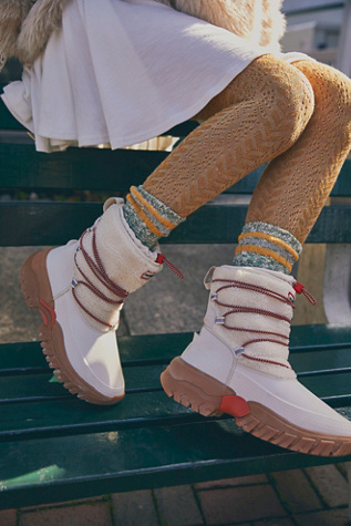 Fairytale Pointelle Tights product page