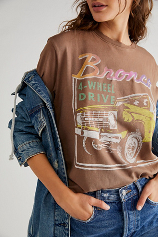 Ford Bronco Women's Vintage Western T-Shirt