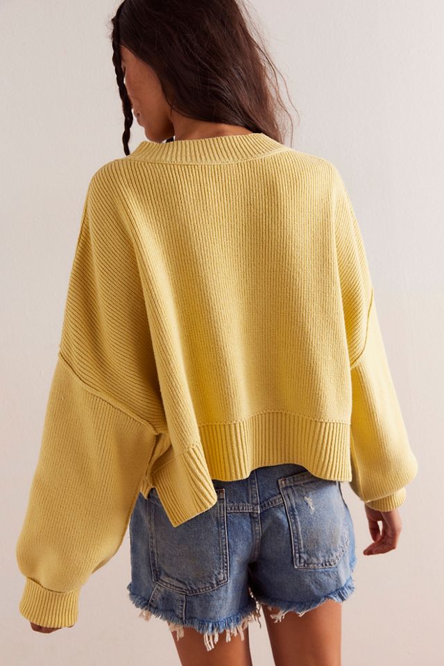 The Crowd Pullover