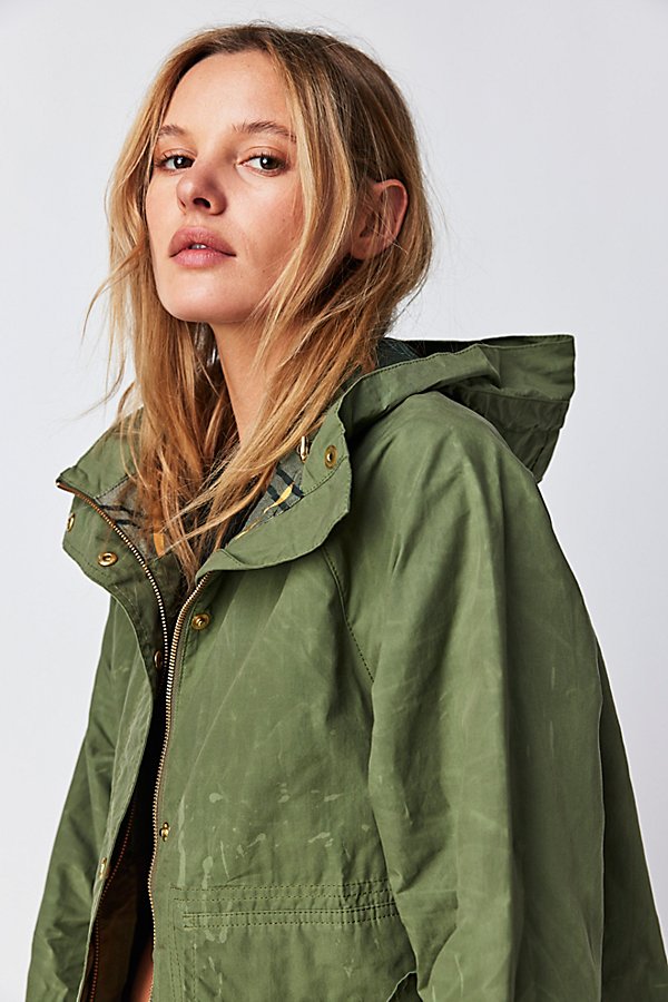Barbour Nith Showerproof Jacket In Army Green / Ancient