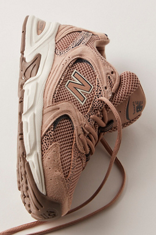 New Balance 530 Trainers