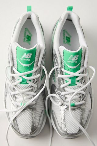 New Balance 2002r Sneakers